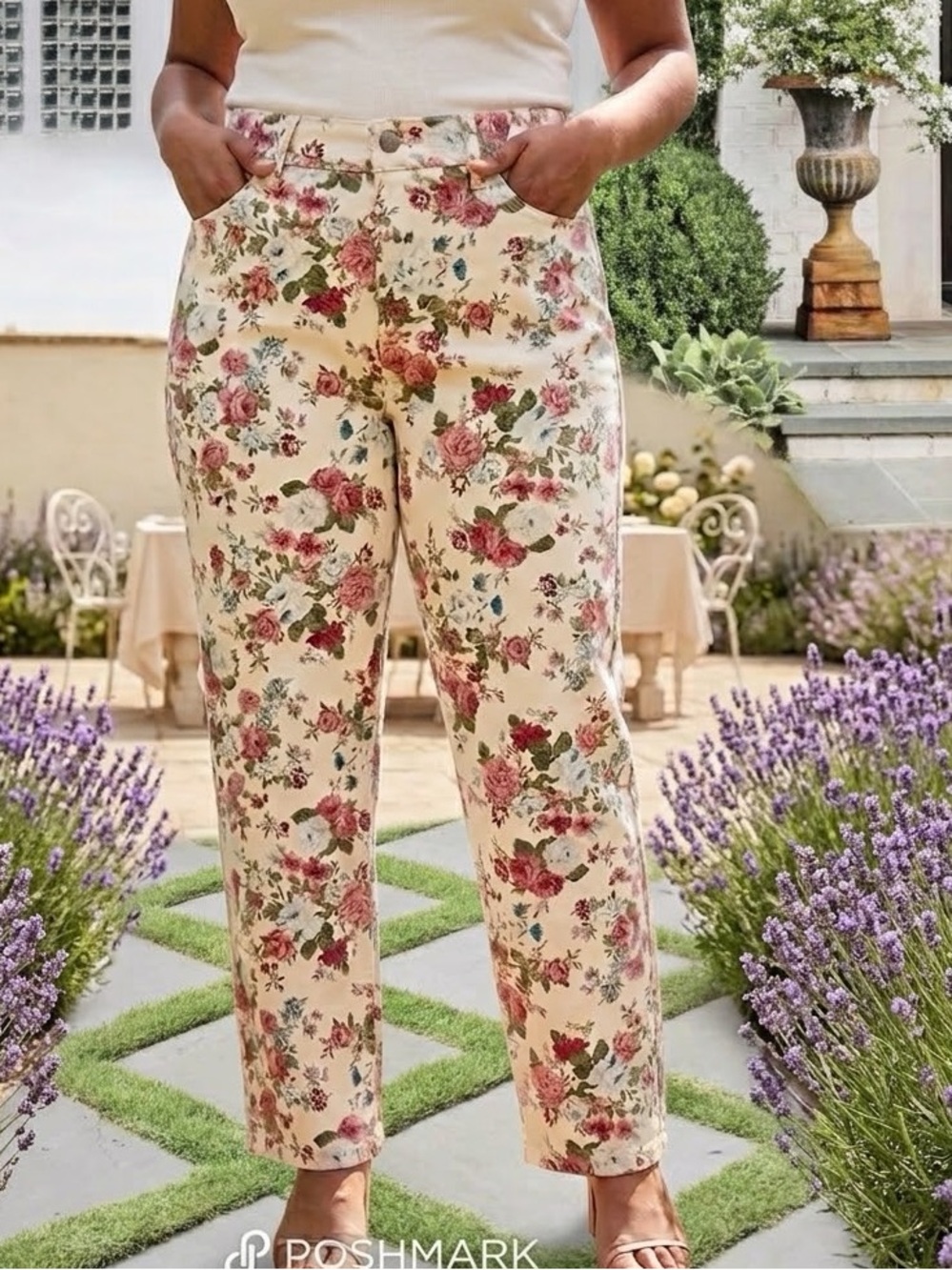 Curve Appeal Cream Garden Floral Stretch Jeans. Boho Cottagecore, Mom Jeans 🌸🍃